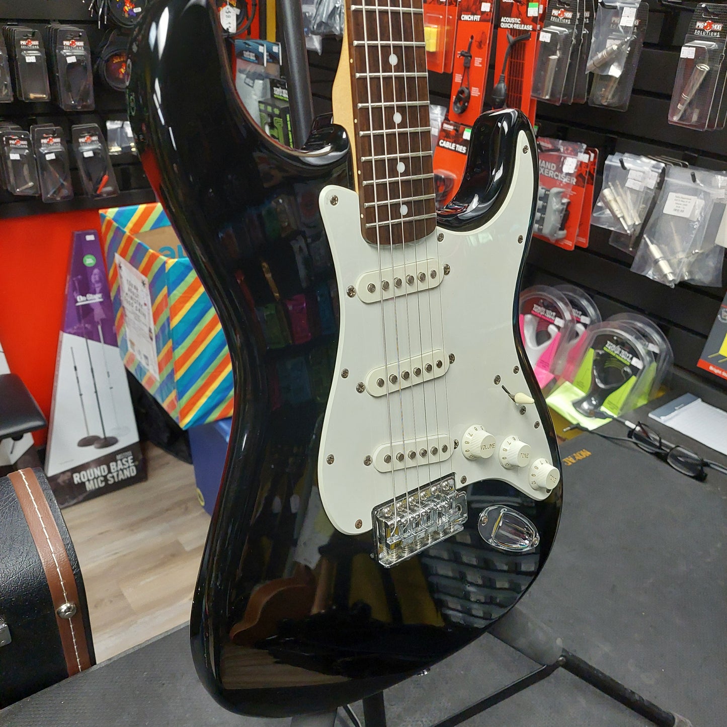 2009 Squier Affinity Stratocaster - Black SN# ICS09002284