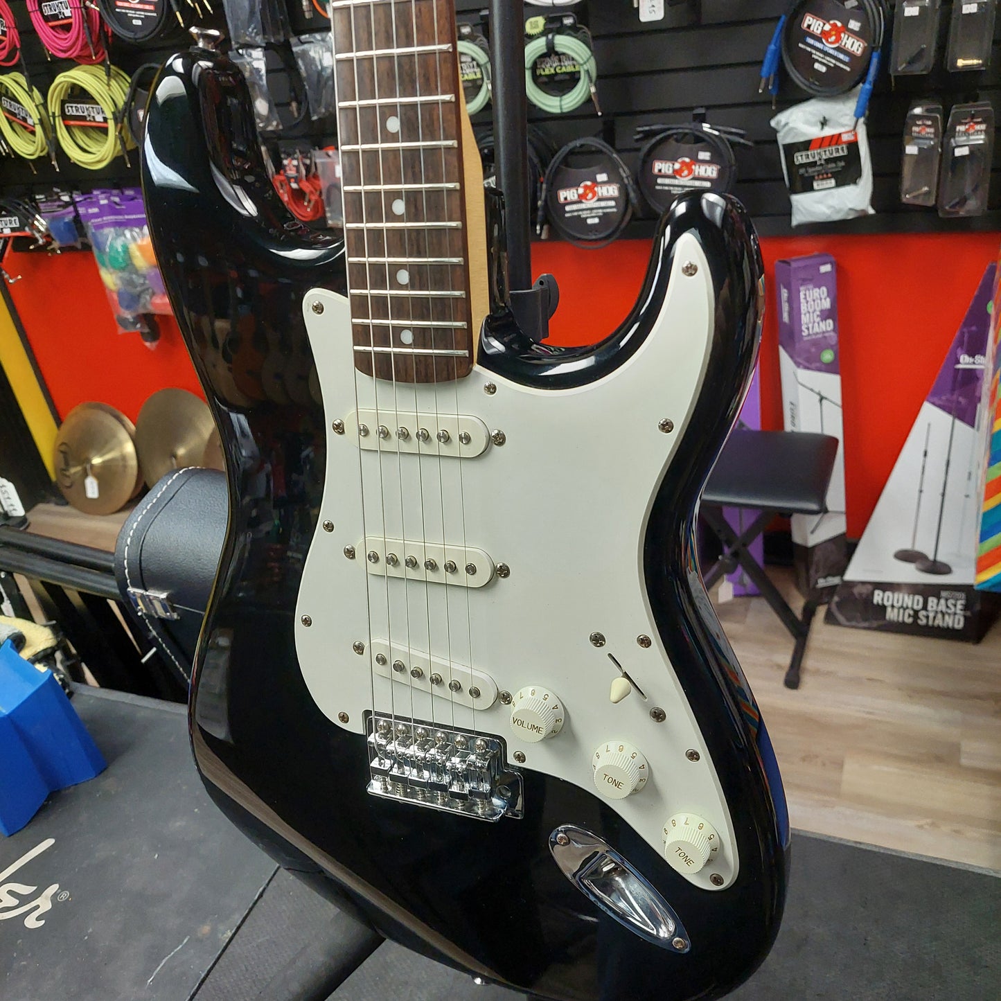 2009 Squier Affinity Stratocaster - Black SN# ICS09002284