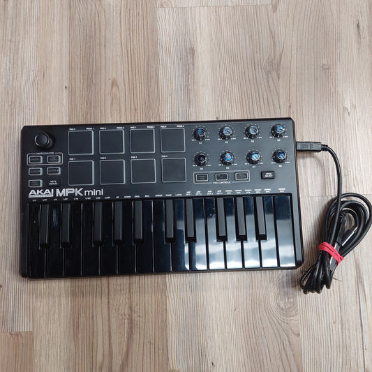 AKAI MPK mini midi Keyboard - Black (USED) SN# (21)A31904239835919