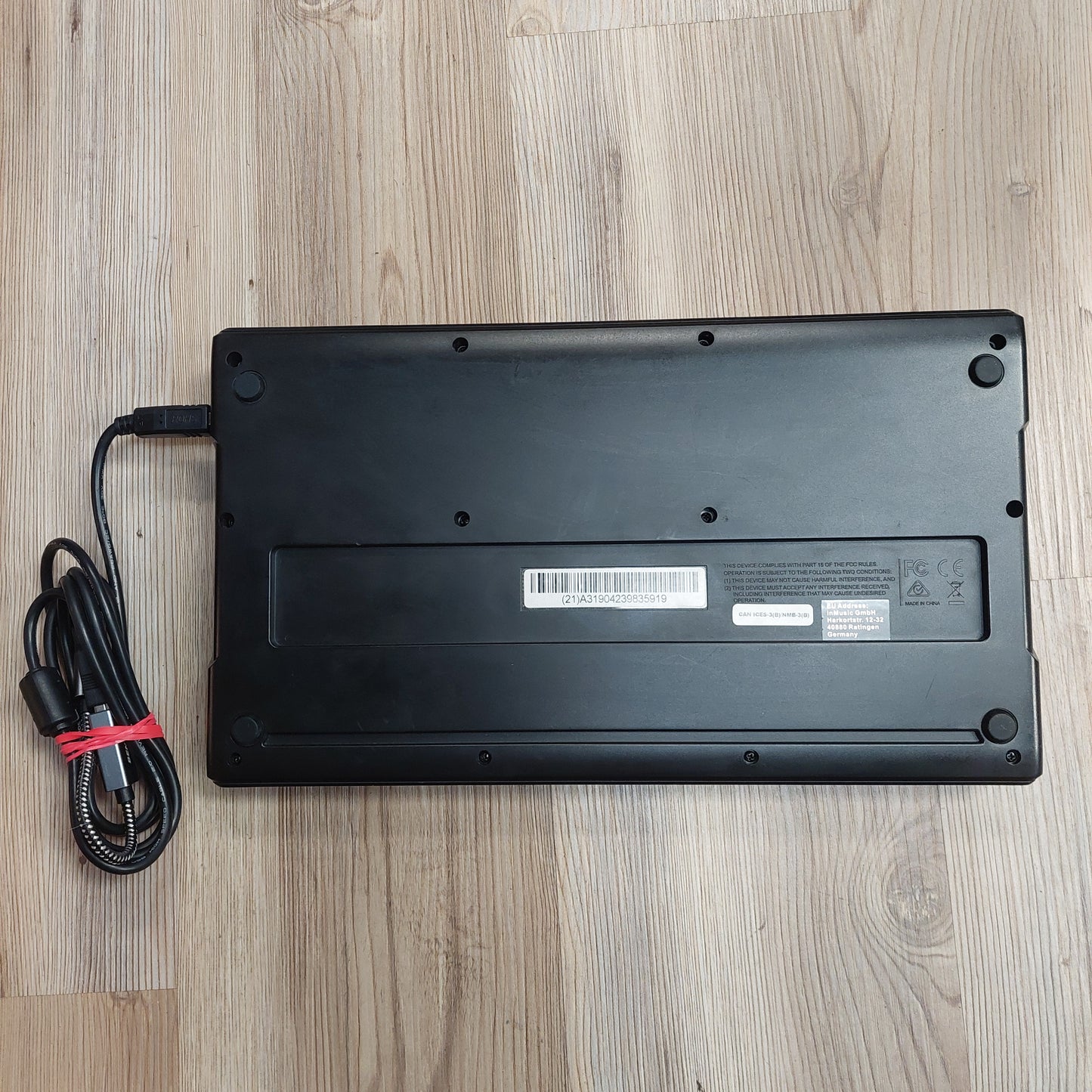 AKAI MPK mini midi Keyboard - Black (USED) SN# (21)A31904239835919