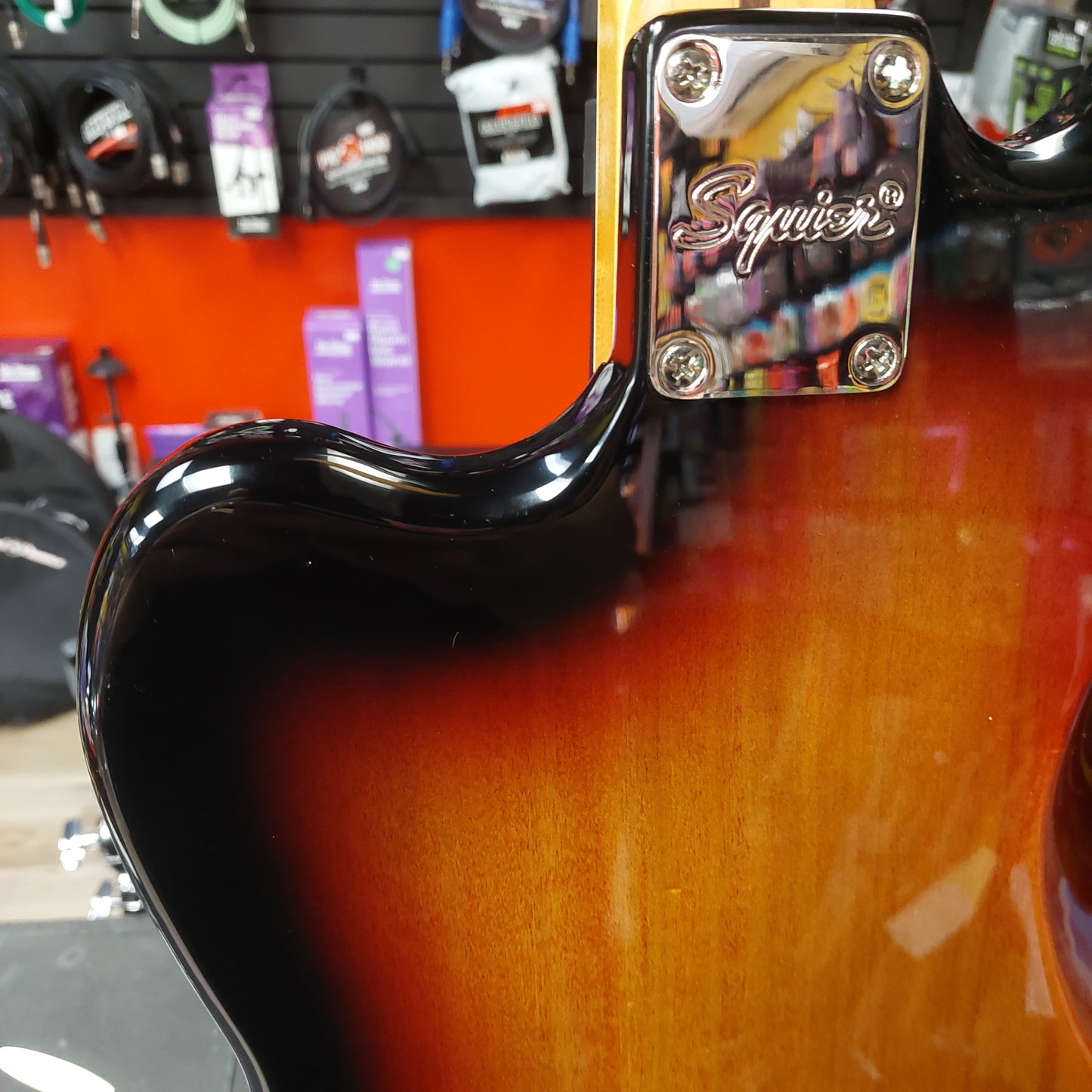2021 Squier Classic Vibe Bass VI, Laurel Fingerboard, 3-Color Sunburst SN# ICSG21022768
