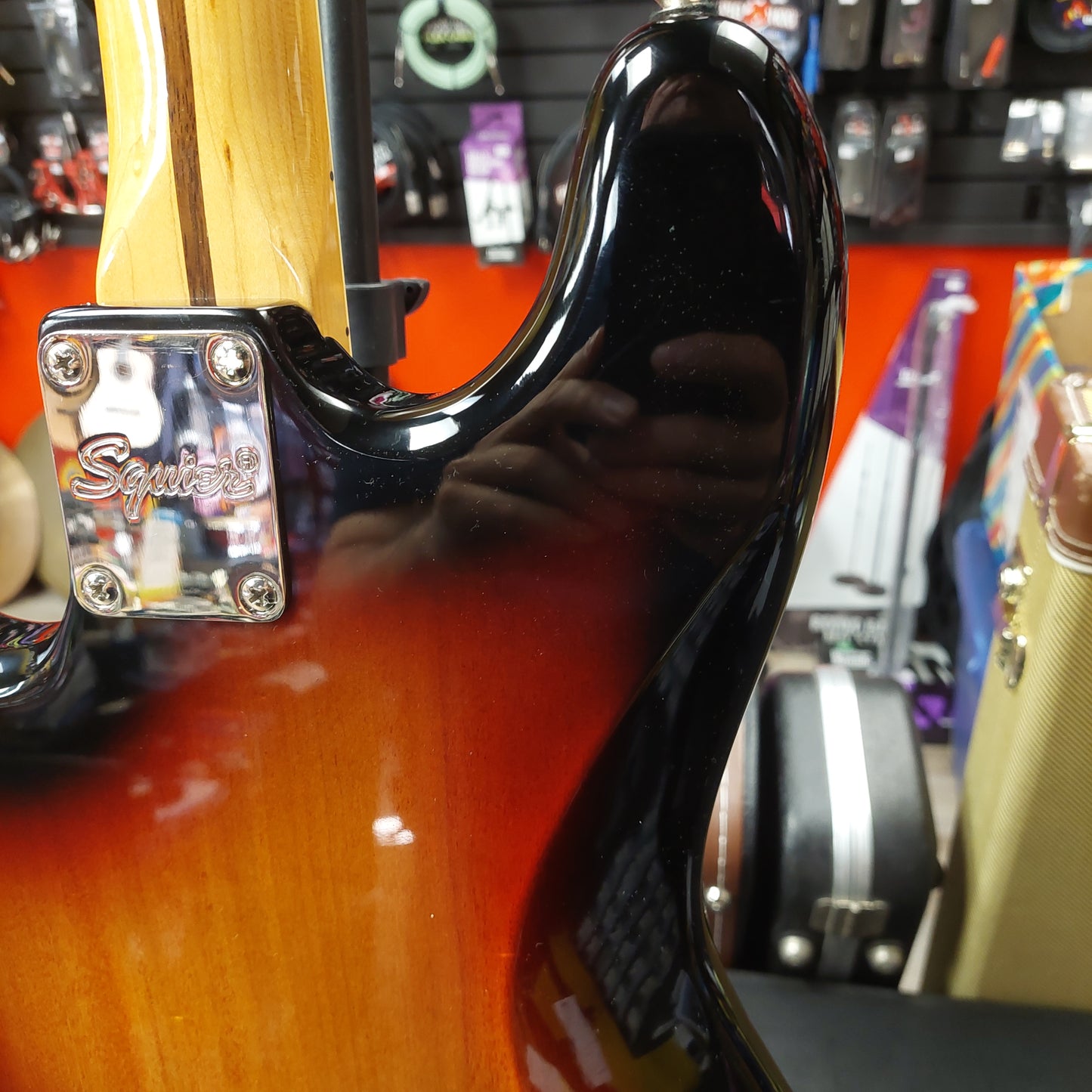 2021 Squier Classic Vibe Bass VI, Laurel Fingerboard, 3-Color Sunburst SN# ICSG21022768