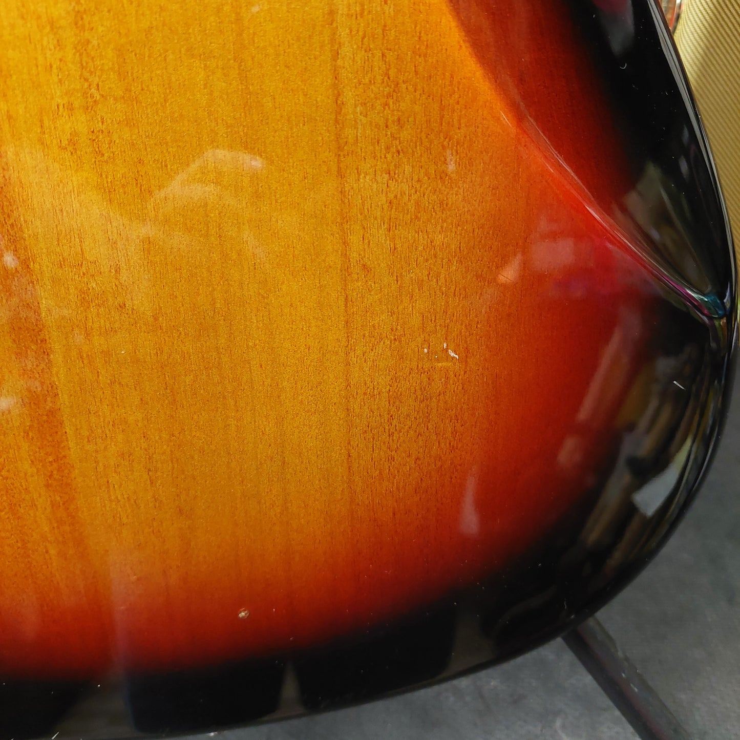 2021 Squier Classic Vibe Bass VI, Laurel Fingerboard, 3-Color Sunburst SN# ICSG21022768