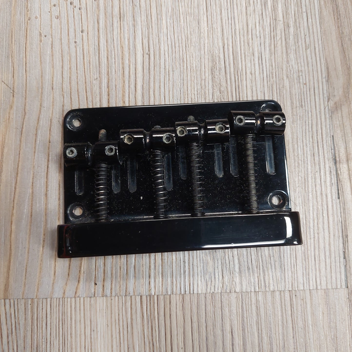 Ibanez SDGR Bass Guitar Bridge w/ Screws (USED)