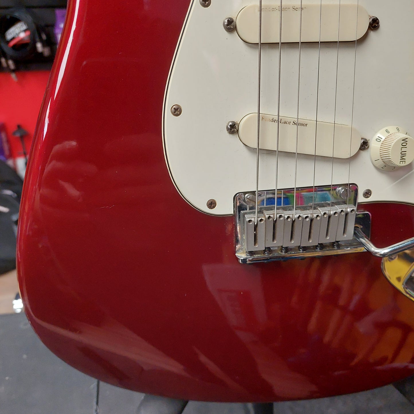 1988 Fender Stratocaster Plus Electric Guitar - Candy Apple Red w/ Fender Hard Case "Made In USA" SN# E486416 "Not Original Tuners They Are Marked Fender Japan"