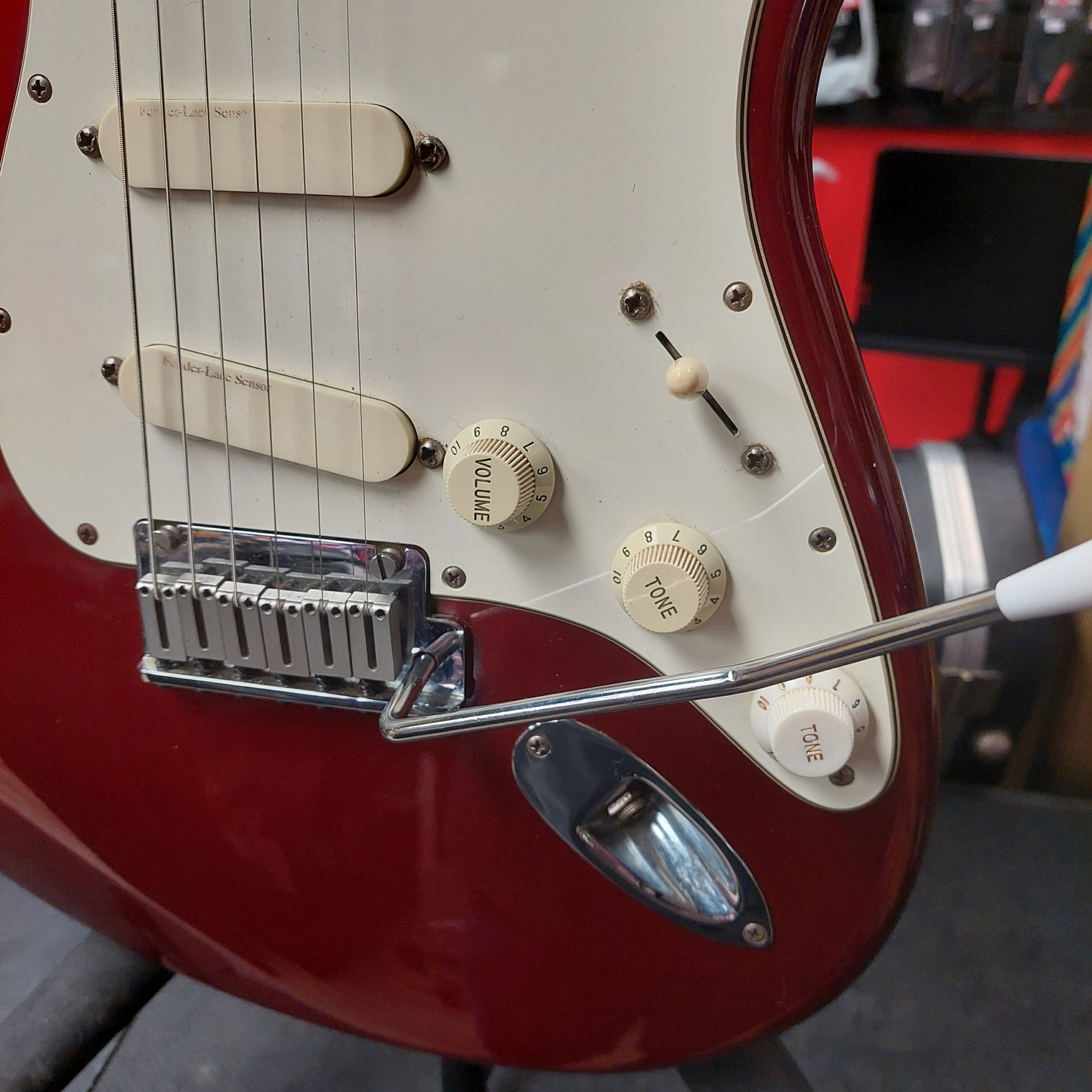 1988 Fender Stratocaster Plus Electric Guitar - Candy Apple Red w/ Fender Hard Case "Made In USA" SN# E486416 "Not Original Tuners They Are Marked Fender Japan"