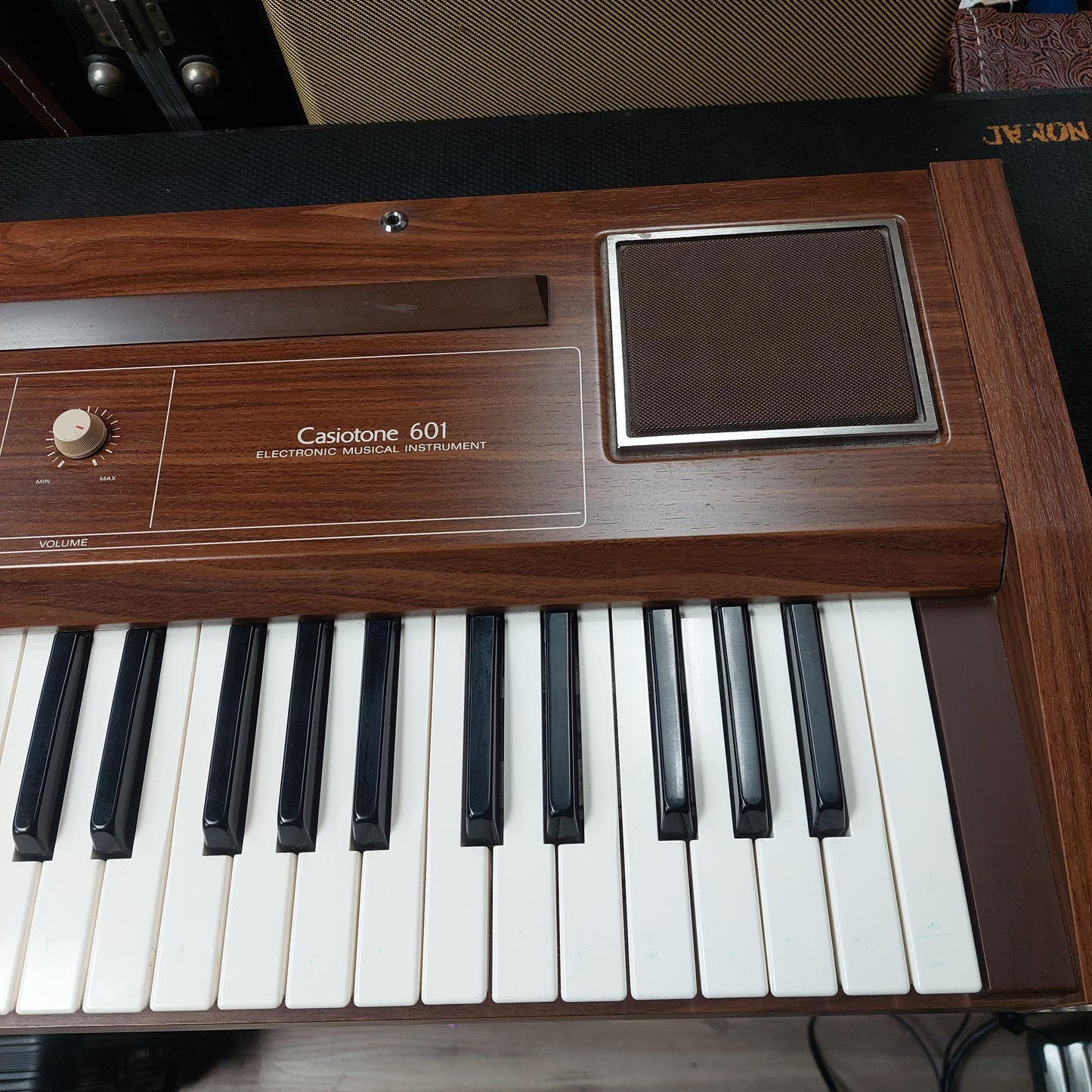 1980's Vintage Casio Casiotone 601 Electronic Musical Instrument Organ/Keyboard - Wood Finish w/ Casio Metal Stand (USED) "Made In Japan" SN# 2 A 500535