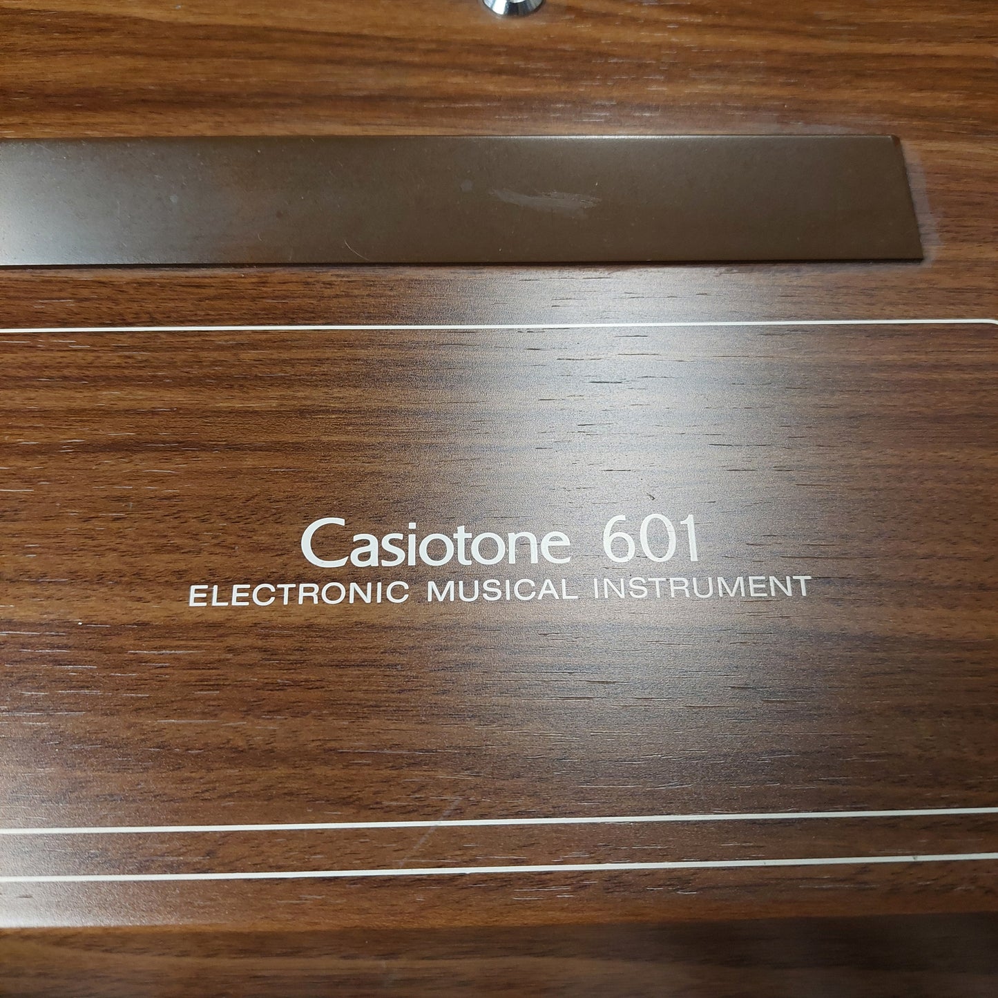 1980's Vintage Casio Casiotone 601 Electronic Musical Instrument Organ/Keyboard - Wood Finish w/ Casio Metal Stand (USED) "Made In Japan" SN# 2 A 500535