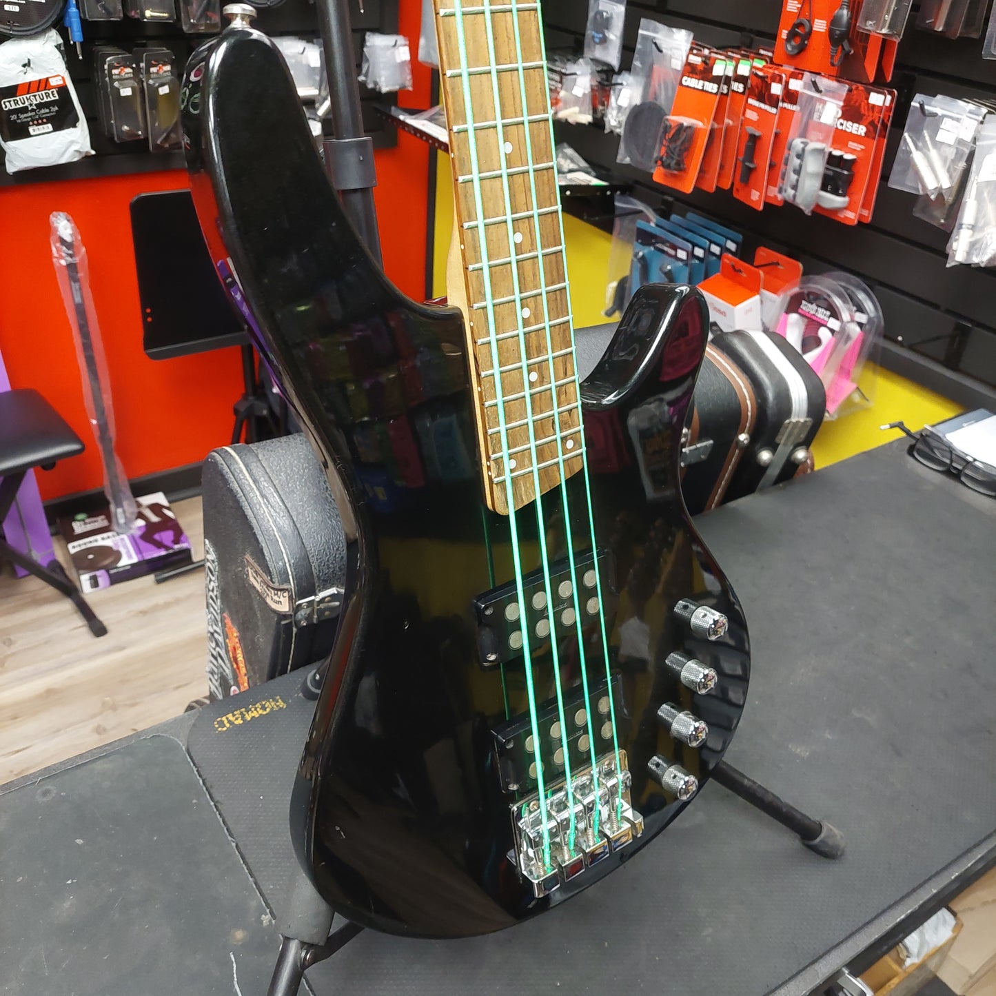 2000's SDGR by Ibanez SRX300 4-String Bass Guitar - Black Gloss SN# I041122749