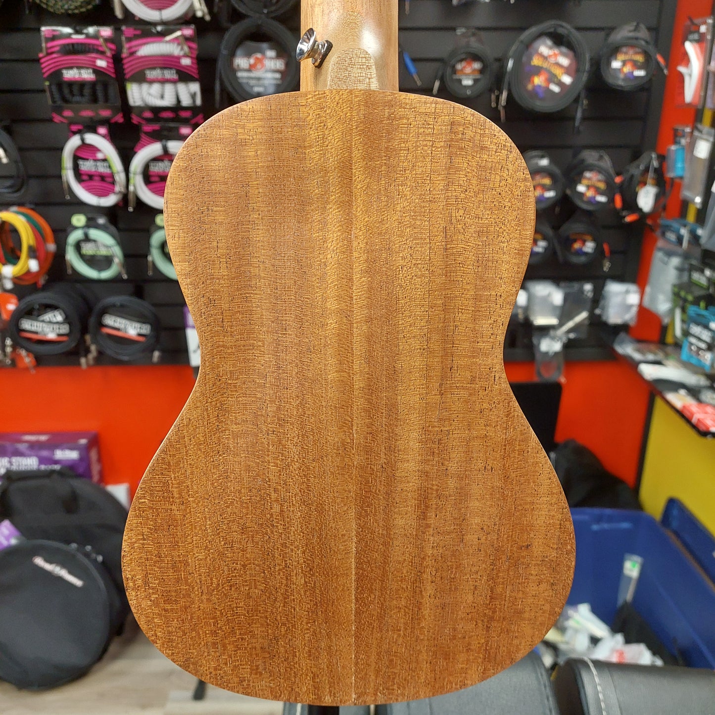 Victory V-23N Concert Ukulele - Mahogany w/ Victory Gig Bag & Strap
