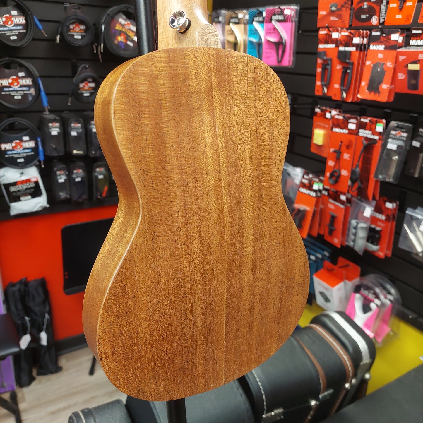 Victory V-23N Concert Ukulele - Mahogany w/ Victory Gig Bag & Strap