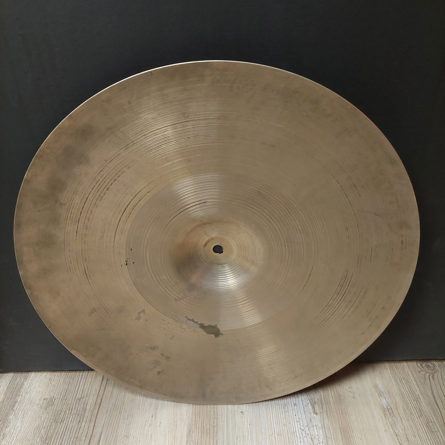 1960's 18” Zildjian 3 dot Crash Cymbal (USED) "Made In USA" (Has Chip On Edge & Keyhole Wear) "Sold As Is"
