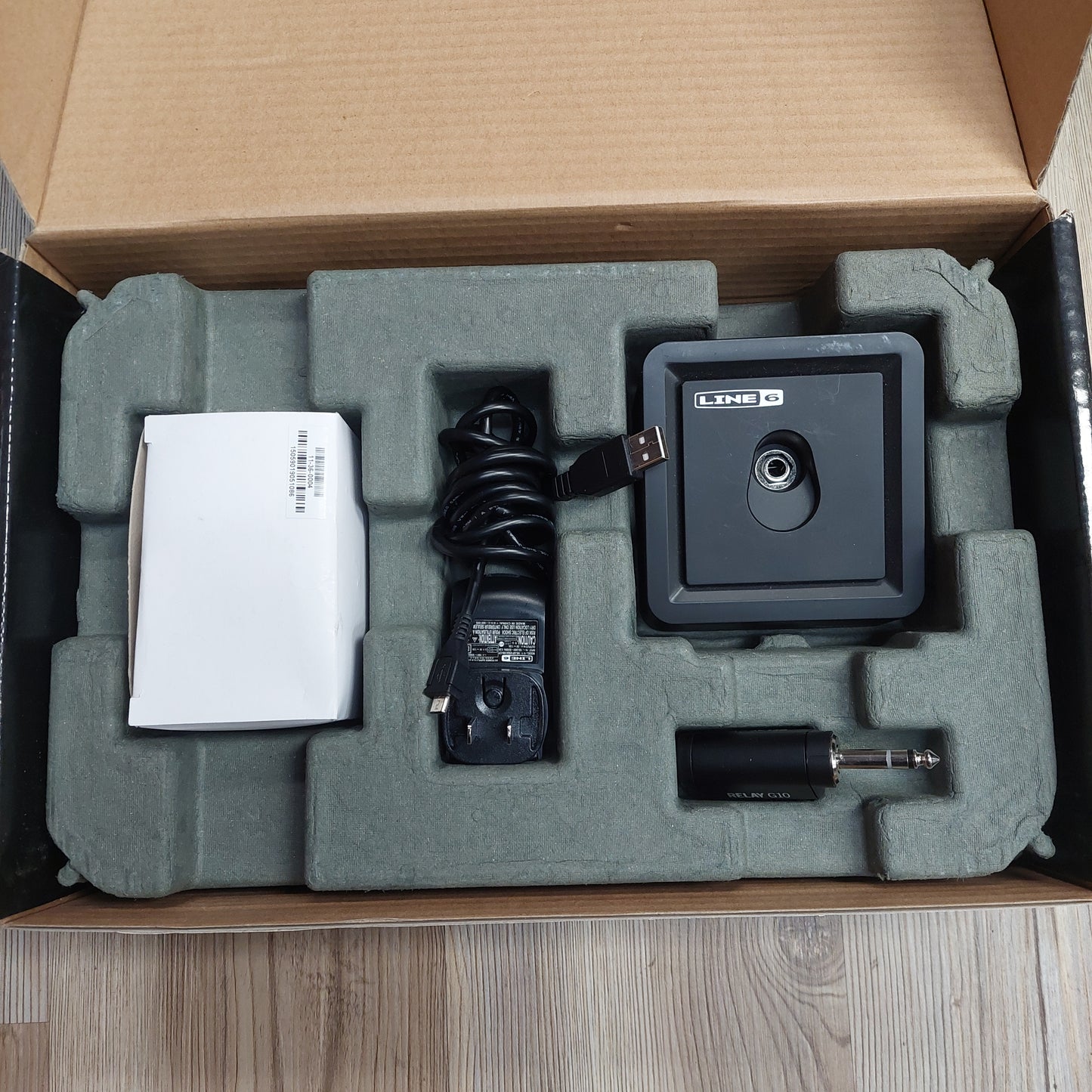 Line 6 Relay G10 Wireless Guitar System  (USED) SN# W100M7023009627-1 "Sold As Is" Power Connection Loose Still Works