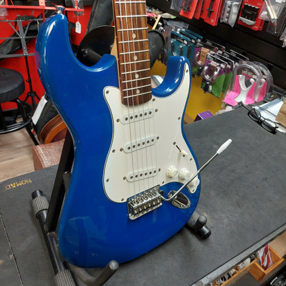Silvertone SSS Strat Electric Guitar - Blue (USED)