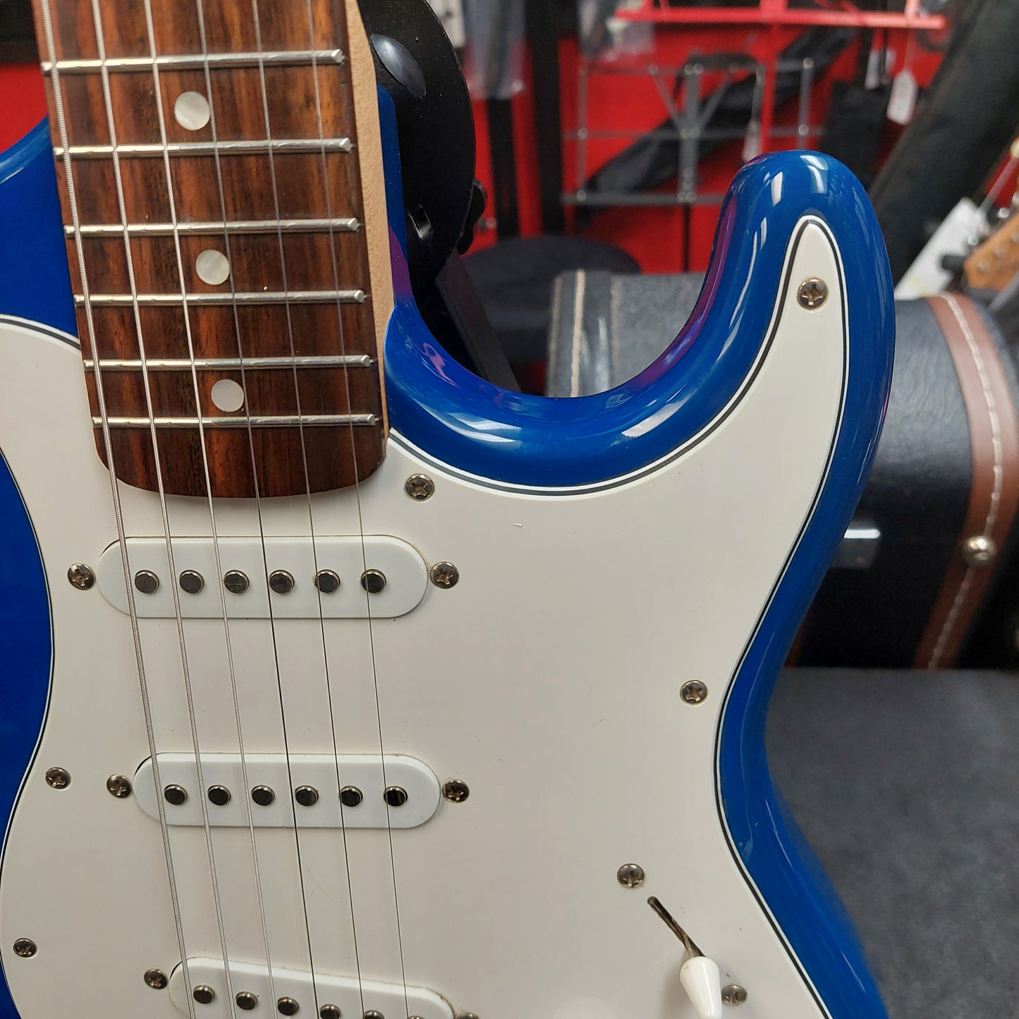 Silvertone SSS Strat Electric Guitar - Blue (USED)