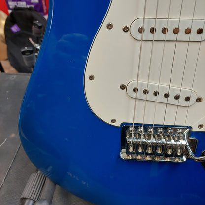 Silvertone SSS Strat Electric Guitar - Blue (USED)