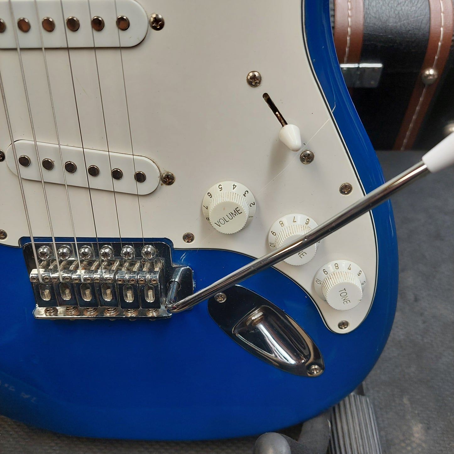 Silvertone SSS Strat Electric Guitar - Blue (USED)