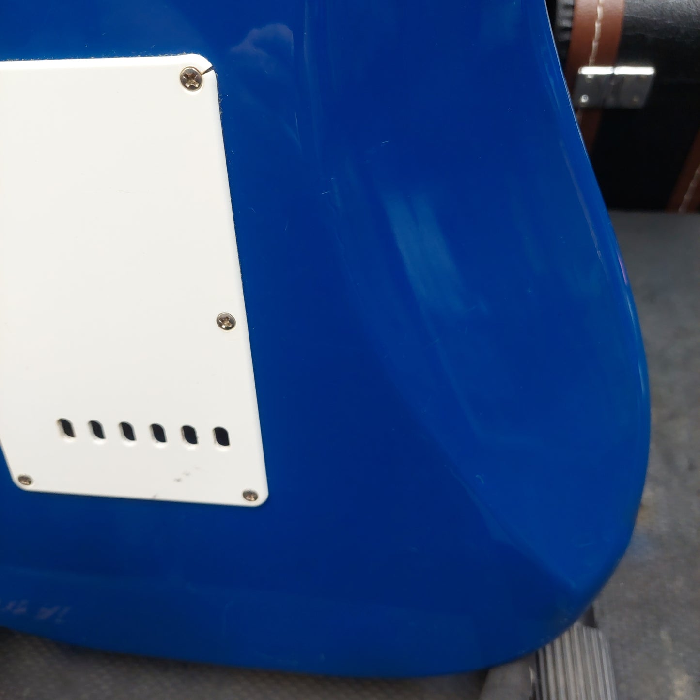 Silvertone SSS Strat Electric Guitar - Blue (USED)