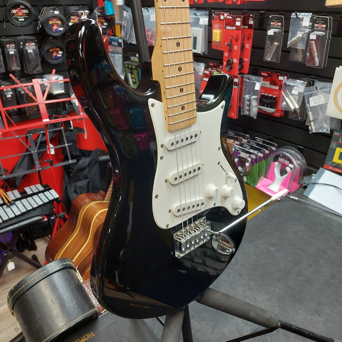 Behringer Strat Electric Guitar - Black (USED) SN# N0560106395