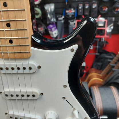 Behringer Strat Electric Guitar - Black (USED) SN# N0560106395