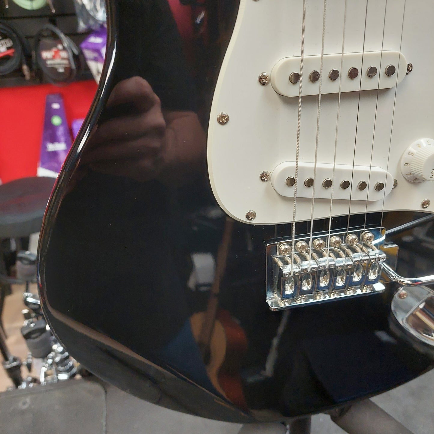 Behringer Strat Electric Guitar - Black (USED) SN# N0560106395