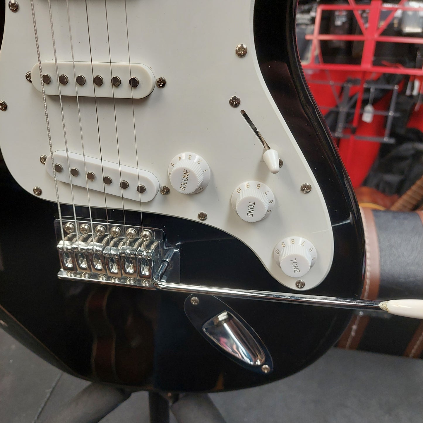Behringer Strat Electric Guitar - Black (USED) SN# N0560106395