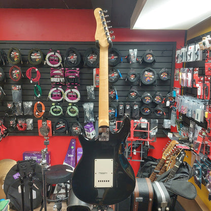 Behringer Strat Electric Guitar - Black (USED) SN# N0560106395