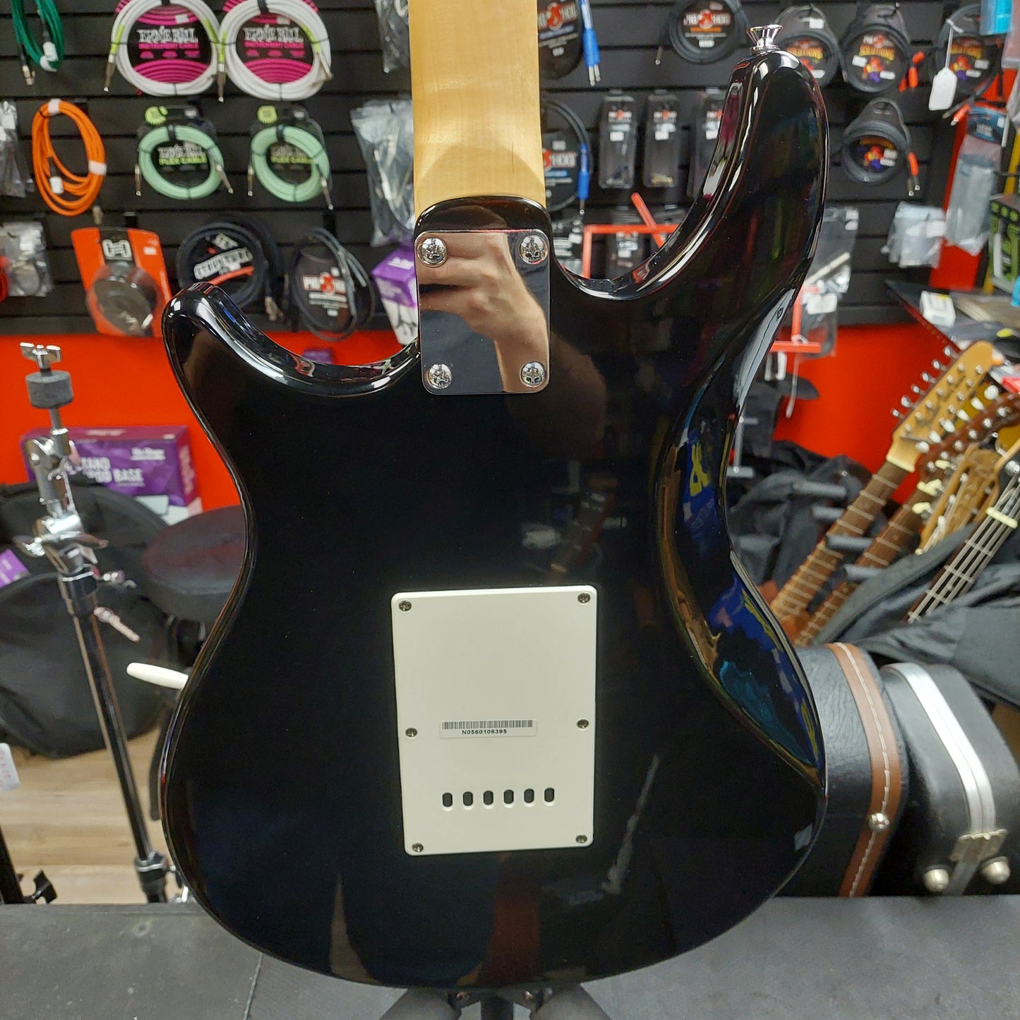 Behringer Strat Electric Guitar - Black (USED) SN# N0560106395