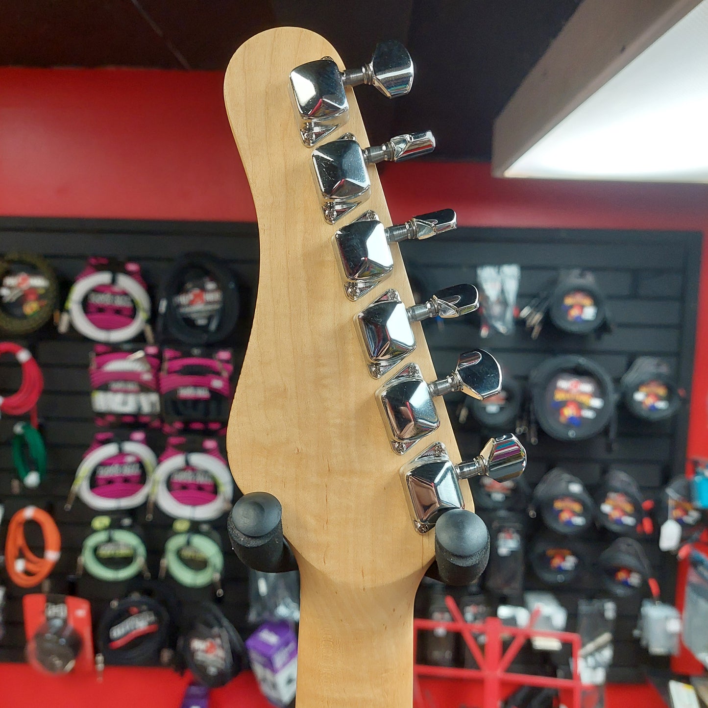 Behringer Strat Electric Guitar - Black (USED) SN# N0560106395
