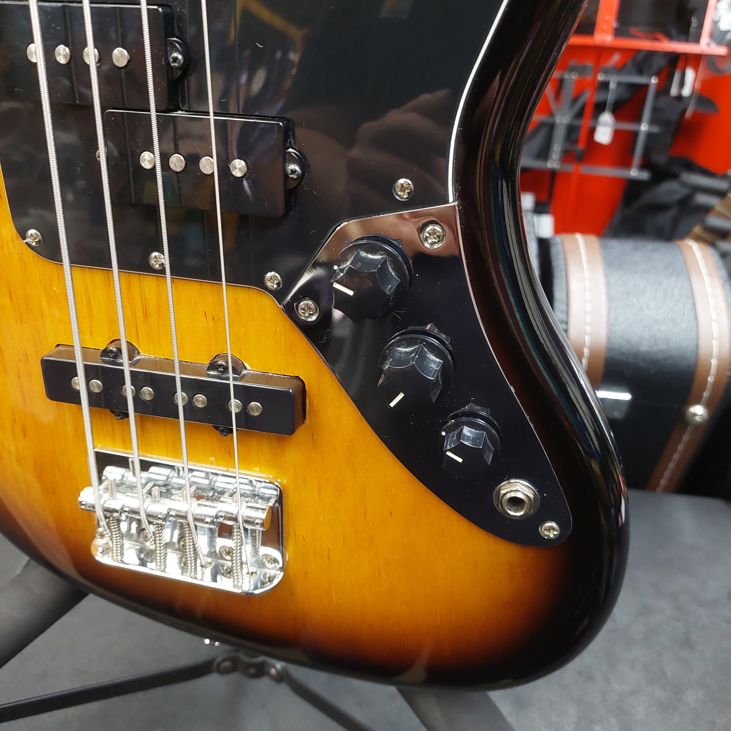 2015 Squire Jaguar 4-String Bass - Sunburst SN# ICS15014449