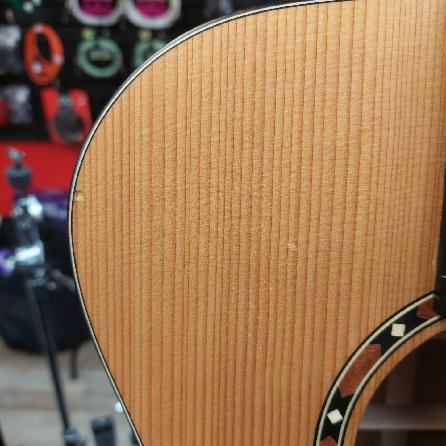 Eastman E2OM Cedar Top Acoustic Guitar - Natural w/ Eastman Poly Gig Bag SN# M2216367