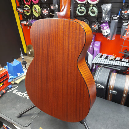 Eastman E2OM Cedar Top Acoustic Guitar - Natural w/ Eastman Poly Gig Bag SN# M2216367