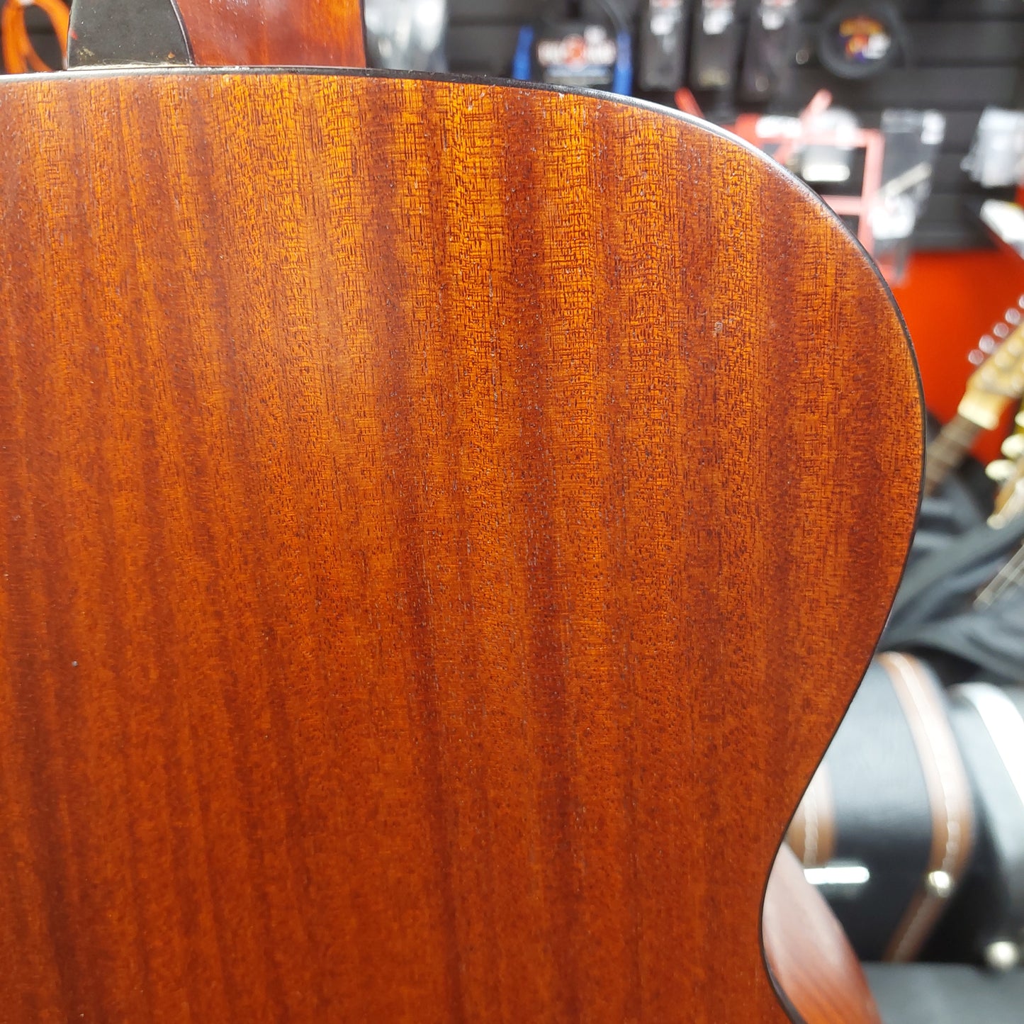 Eastman E2OM Cedar Top Acoustic Guitar - Natural w/ Eastman Poly Gig Bag SN# M2216367