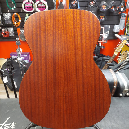 Eastman E2OM Cedar Top Acoustic Guitar - Natural w/ Eastman Poly Gig Bag SN# M2216367