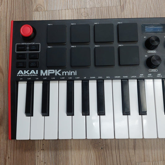 AKAI MPK mini 25-Key Midi Controller w/ Original Box  SN# (21)A12005248726265