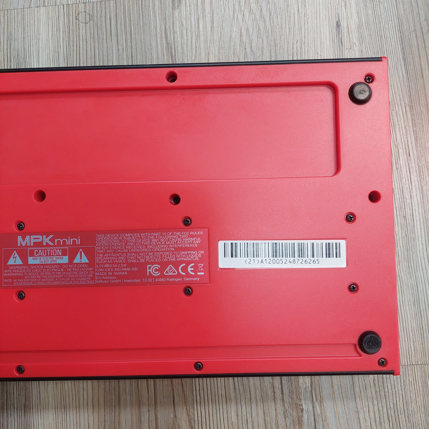 AKAI MPK mini 25-Key Midi Controller w/ Original Box  SN# (21)A12005248726265