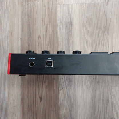 AKAI MPK mini 25-Key Midi Controller w/ Original Box  SN# (21)A12005248726265
