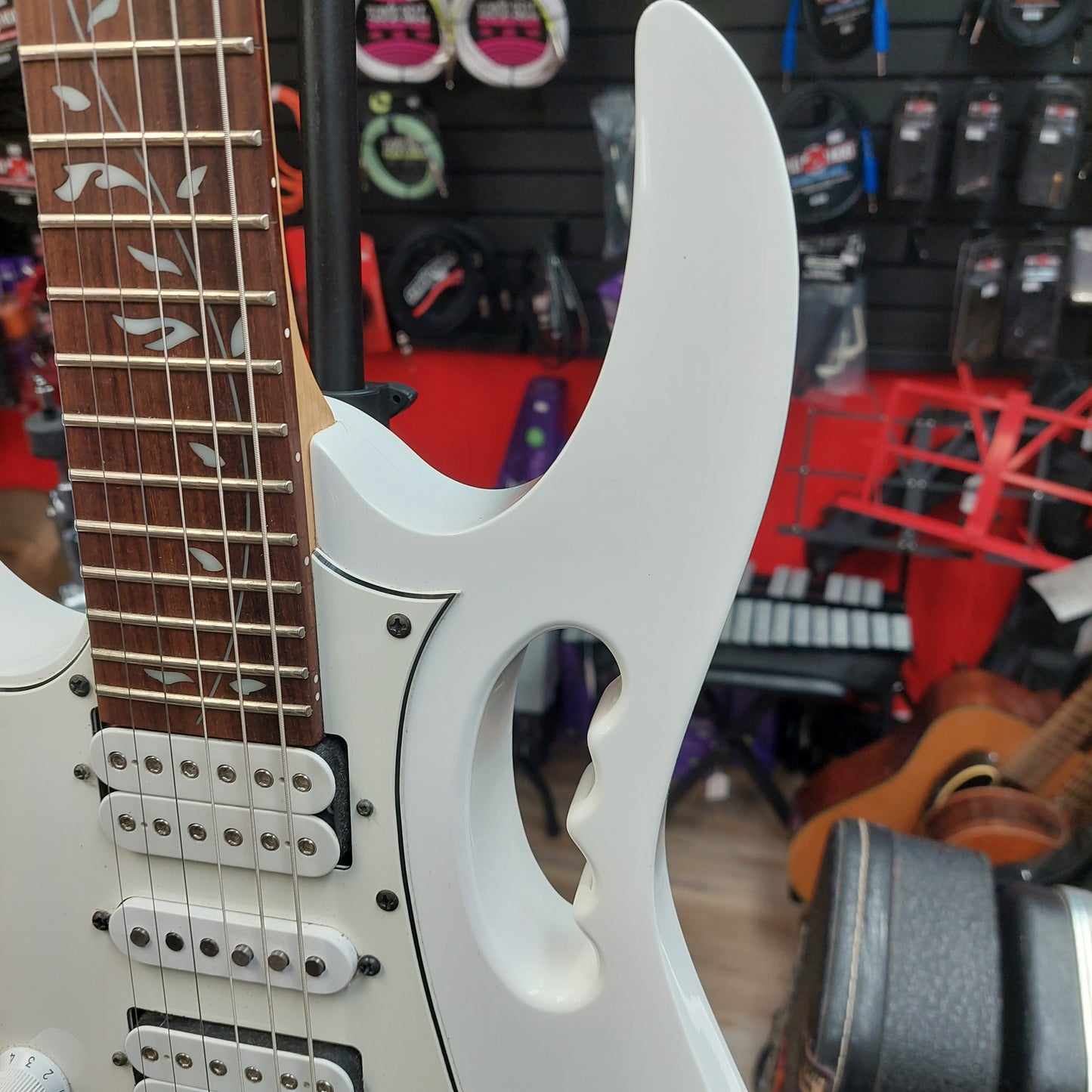 2016 Ibanez JEMJRL 1P-01 Steve Vai Signature "Left Handed" Electric Guitar - White SN# I160414806 "Sold As Is Has Body Damage"