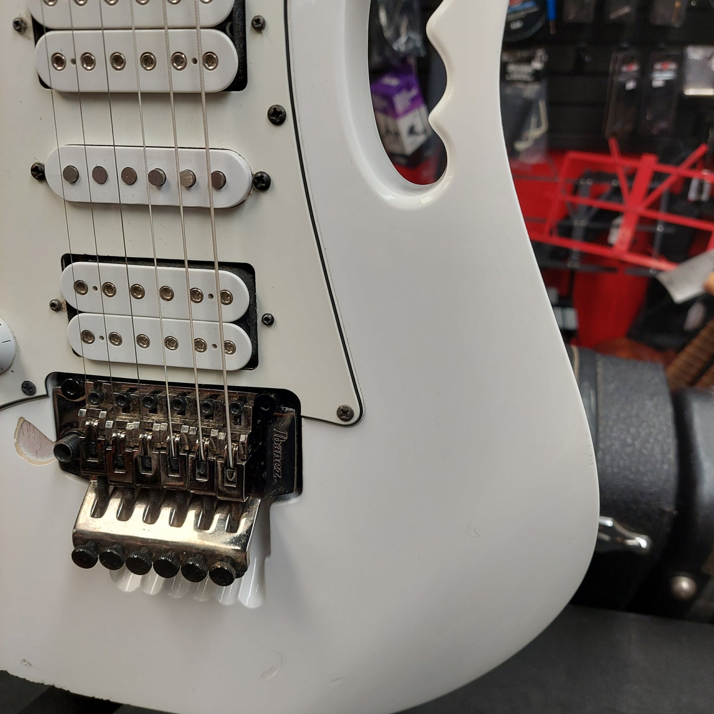 2016 Ibanez JEMJRL 1P-01 Steve Vai Signature "Left Handed" Electric Guitar - White SN# I160414806 "Sold As Is Has Body Damage"