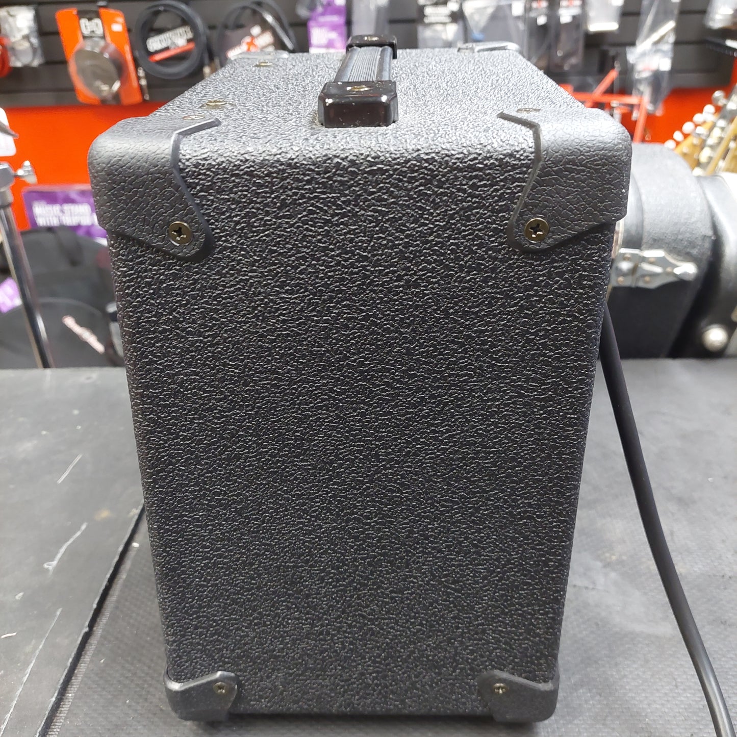 1990's Vintage YAMAHA YG15 Guitar Amplifier 15 Watts (USED) SN# 030804662