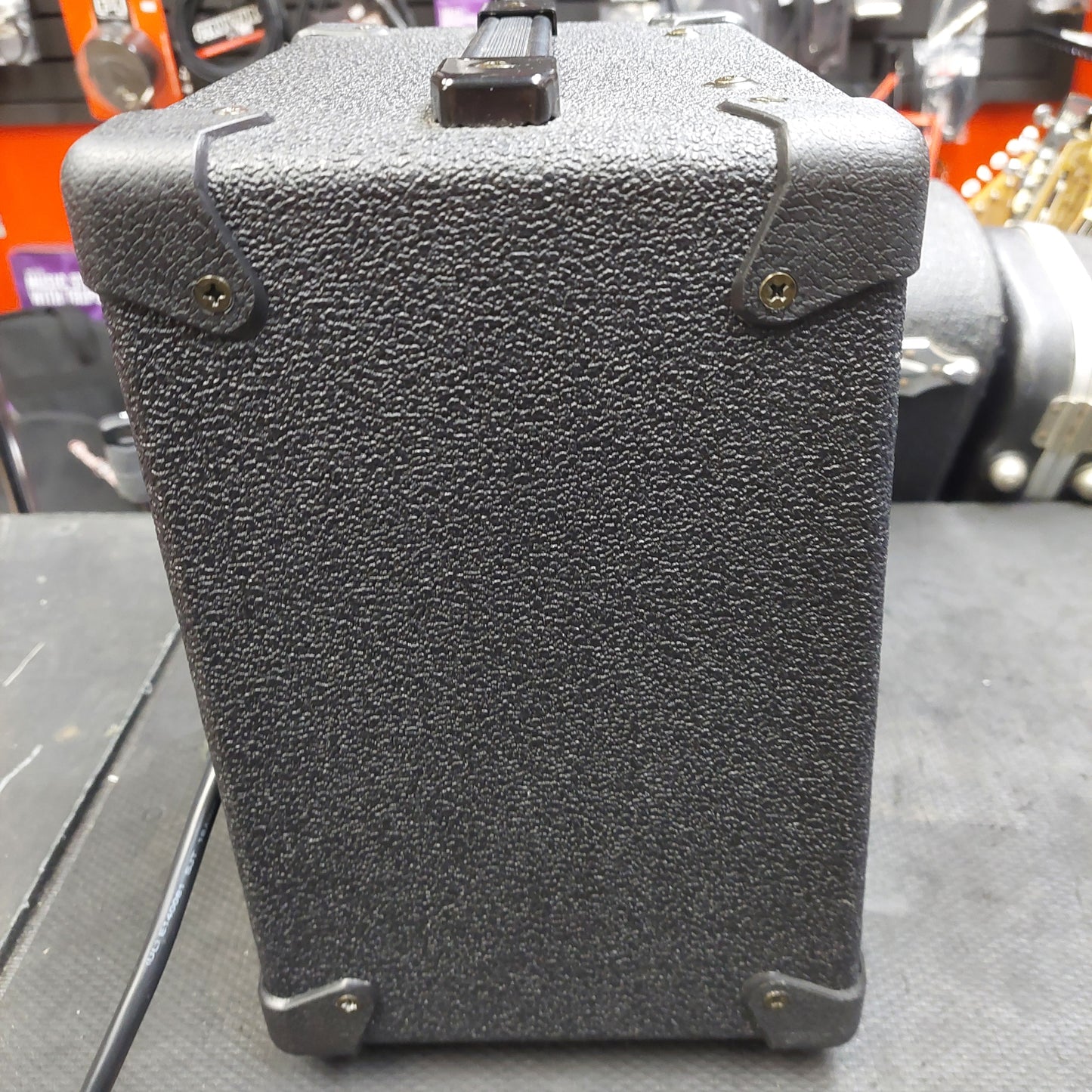 1990's Vintage YAMAHA YG15 Guitar Amplifier 15 Watts (USED) SN# 030804662