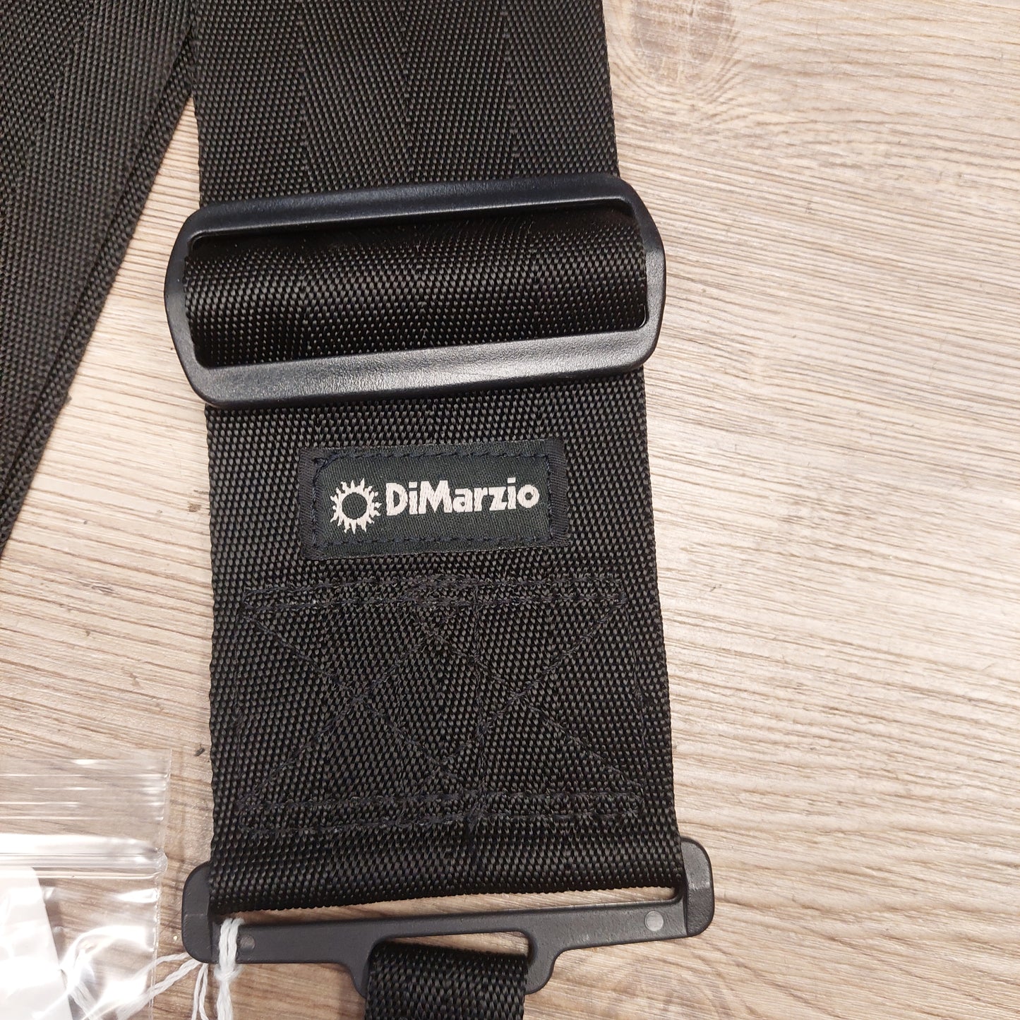 DiMarzio 3" Clip Lock Guitar Strap - Black (USED)