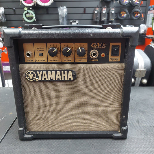 1990's YAMAHA GA-10 Guitar Amplifier 10W (USED) SN# 1477705UW