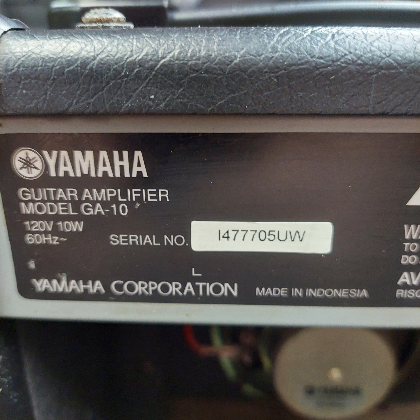 1990's YAMAHA GA-10 Guitar Amplifier 10W (USED) SN# 1477705UW