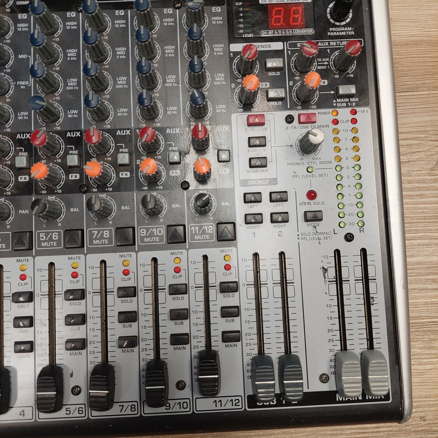 Behringer X1622 Mixing Board w/ Power Cable (USED)
