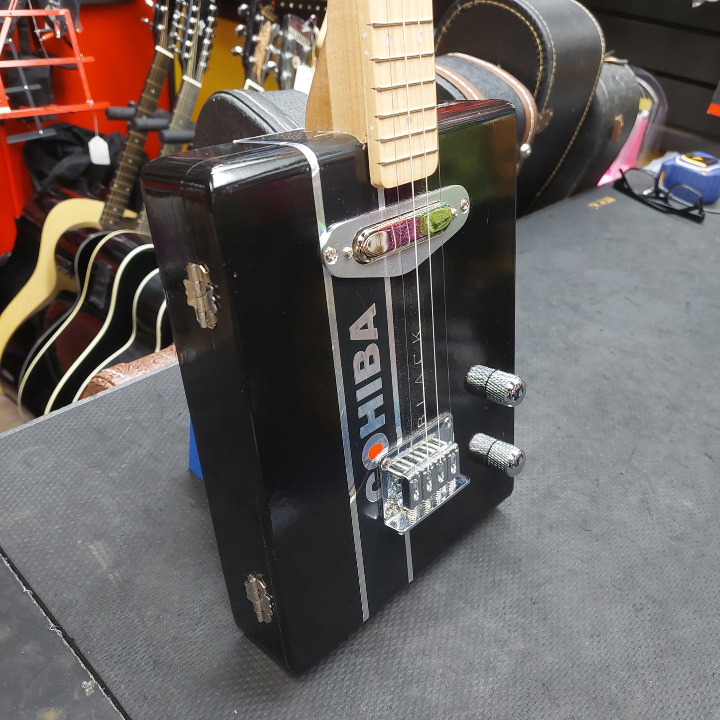 Gerry Edmonds Cohiba Black Cigar Box Electric Concert Ukulele "Made In Hemet California" SN# U157
