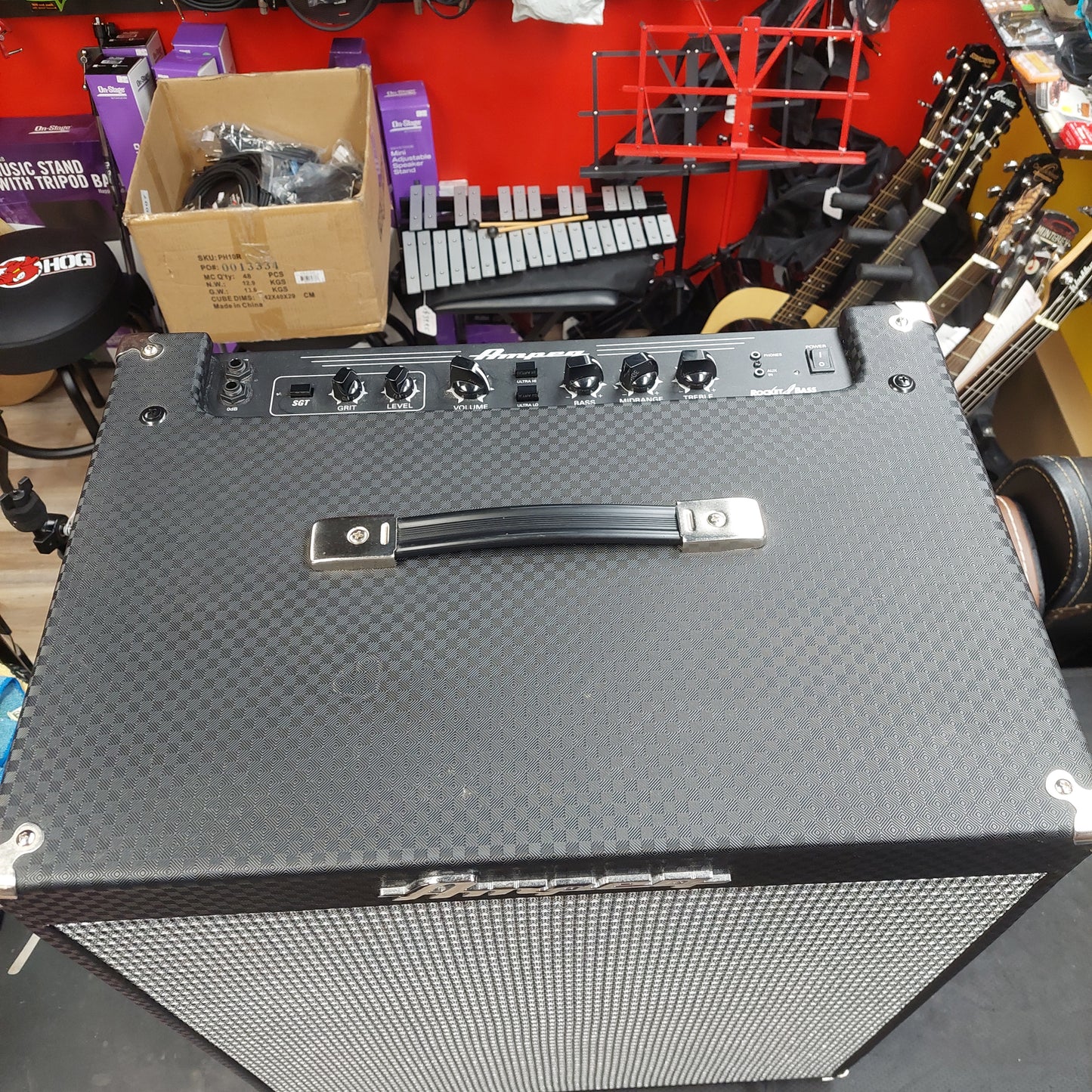 2021 Ampeg RB-210 Rocket Bass Combo Amplifier, 500 watt, 2x10” Speakers (USED) SN# (21)RB51F7218000682