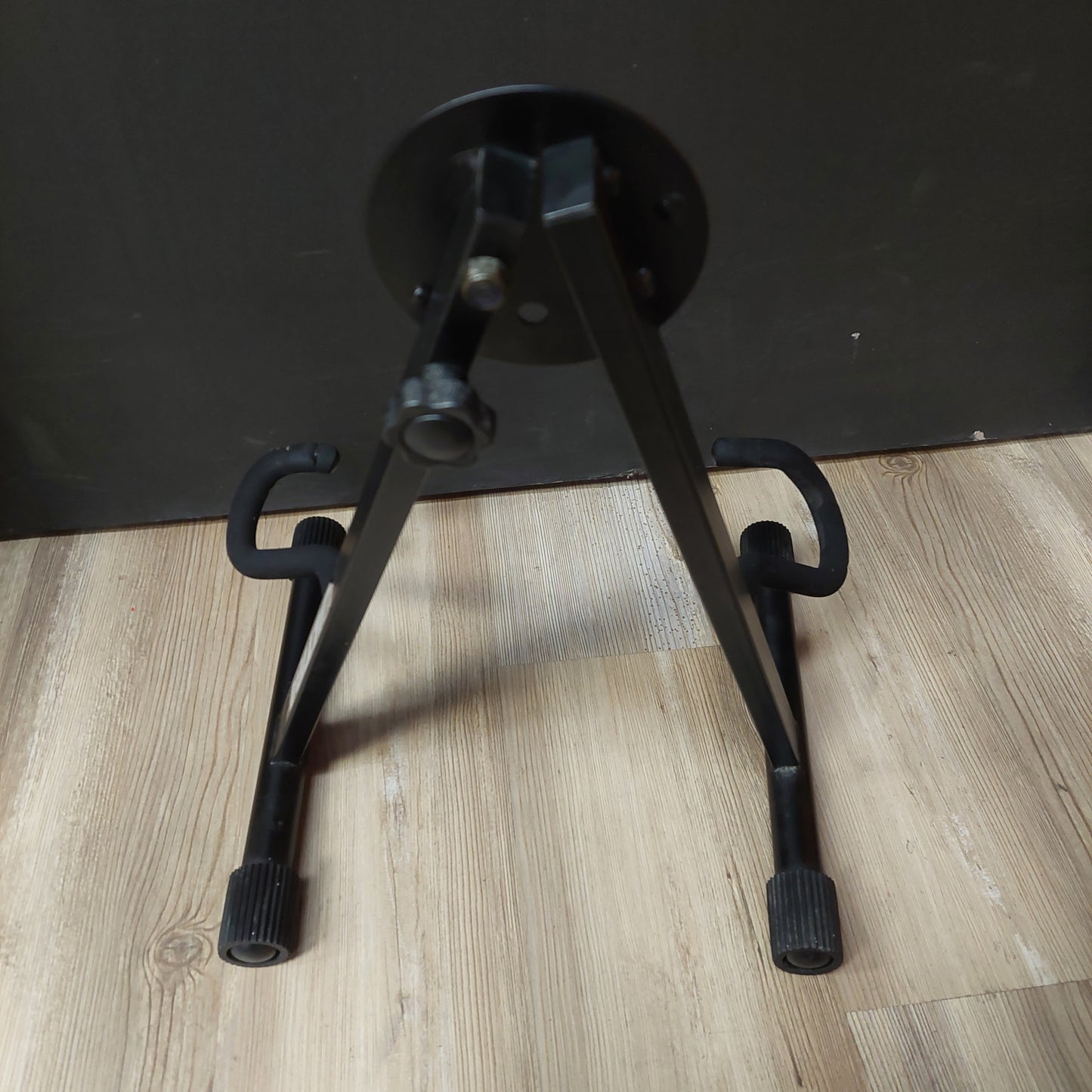 Ultra ES-335 Hollow Body Guitar A-Frame Stand - Black (USED)