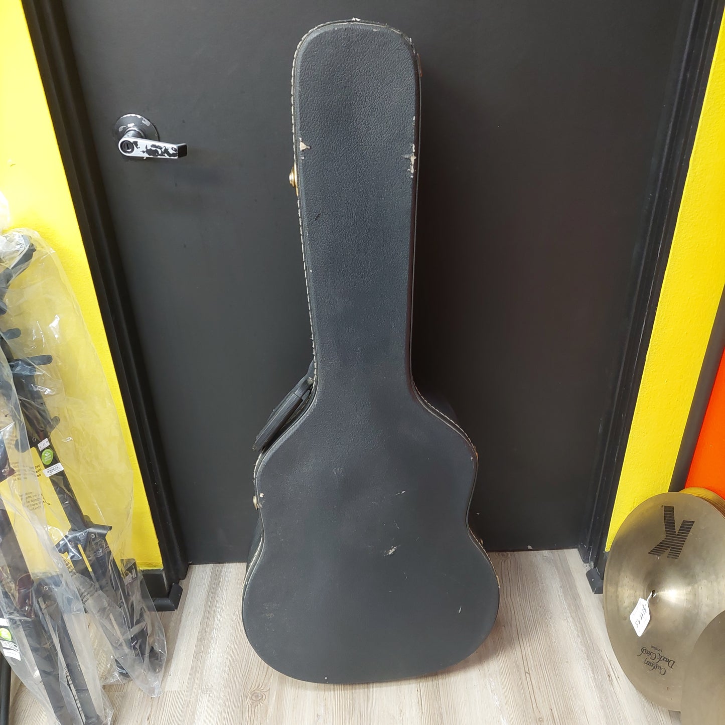 Classical Guitar Hard Case - Black (USED)