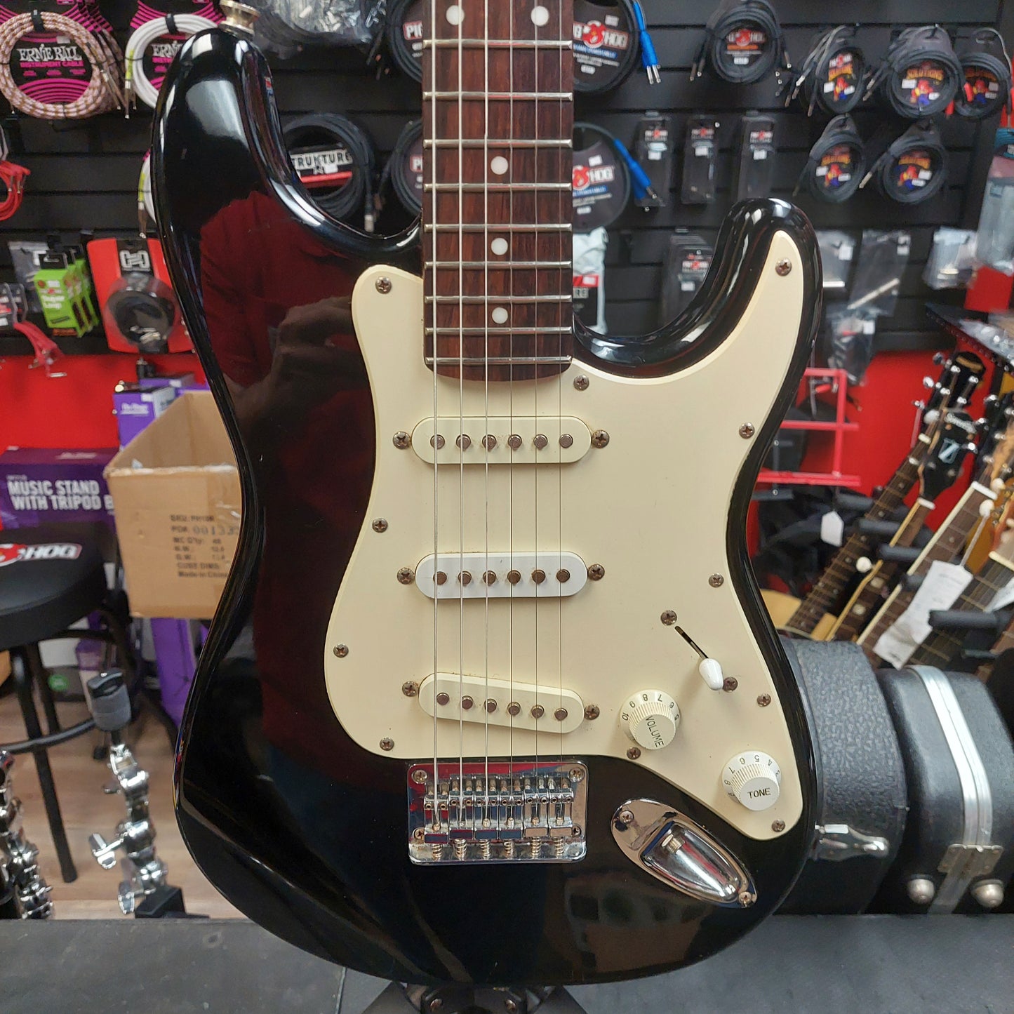 2006 Squier Mini Electric Guitar - Black Gloss SN# IC061029411